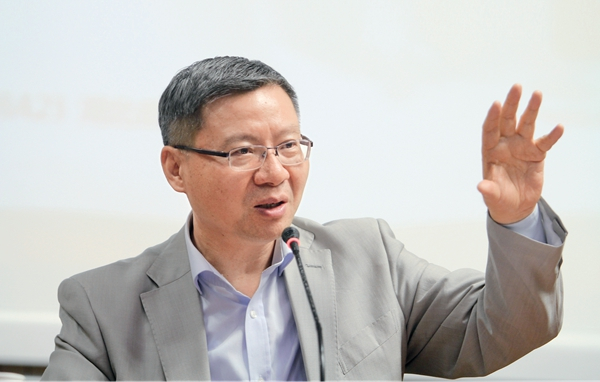 專訪復(fù)旦大學(xué)特聘教授張維為：有交鋒，才能更好地交流