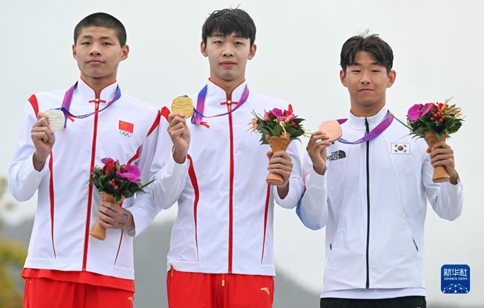 馬拉松游泳——中國(guó)選手包攬男子10公里冠亞軍