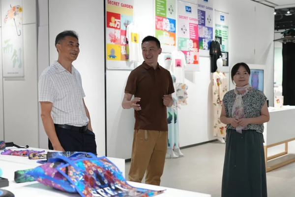 以文創(chuàng)賦能農(nóng)創(chuàng)，衢州學(xué)院考察團(tuán)到訪人民文創(chuàng)進(jìn)行深入交流